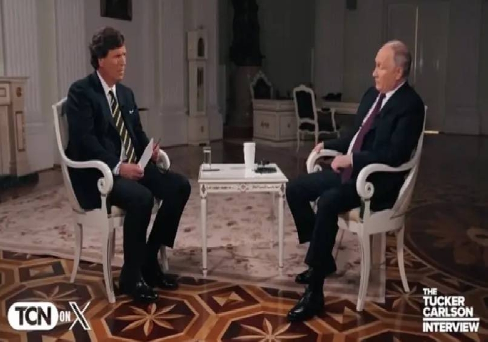 بوتين خلال المقابلة مع الصحفي الأمريكي تاكر كارلسون.