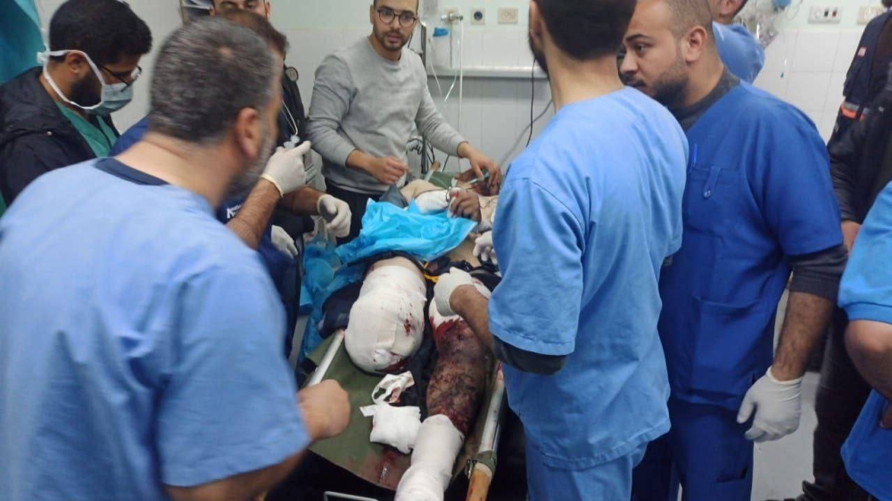 بتر قدم أحد الصحفيين الذين تعرضوا لقصف إسرائيلي في غزة