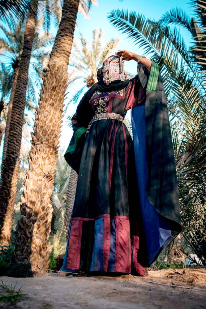 ثوب الدوك لقبيلة حرب من تصميم حنان ناشي.(2)