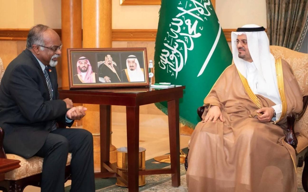 نائب أمير منطقة مكة المكرمة يستقبل القنصل السنغافوري بجدة