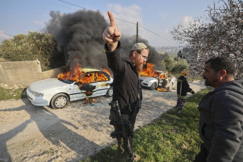 حرق الممتلكات والمنازل وقتل وترويع السكان في الضفة الغربية.