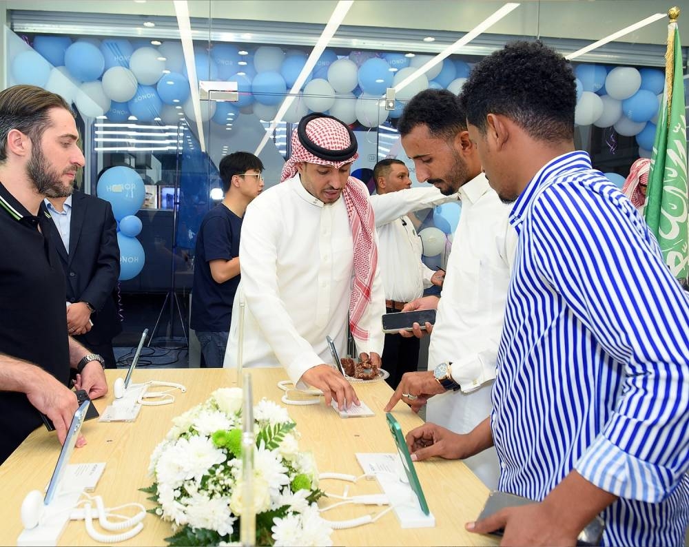 علامة HONOR تفتتح مركزي خدمة لها في السعودية بهدف تحسين تجارب المستخدمين