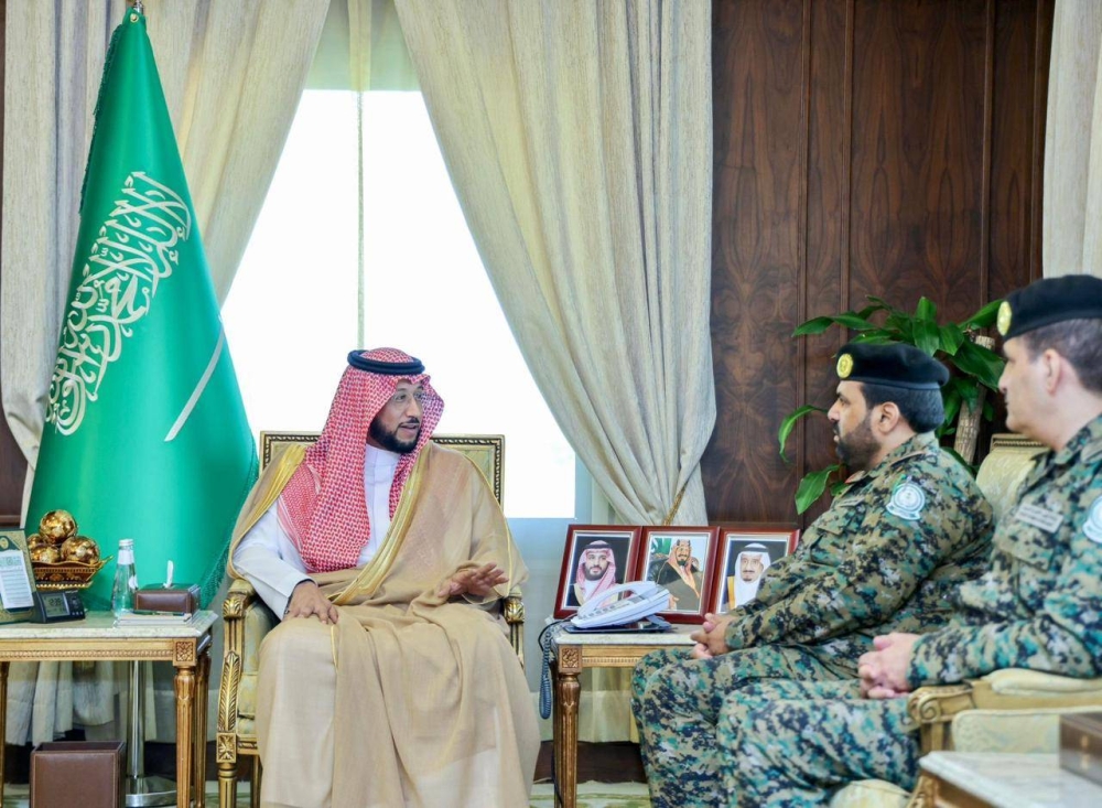 نائب أمير عسير يستقبل القنصل العام للجزائر ووكيل وزارة الداخلية لشؤون الأفواج الأمنية