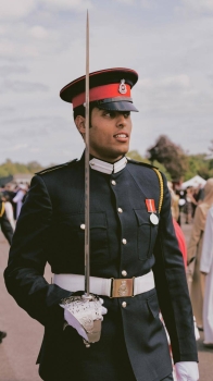 «سيف الشرف» من أكاديمية «ساندهيرست» للأمير سعود بن محمد