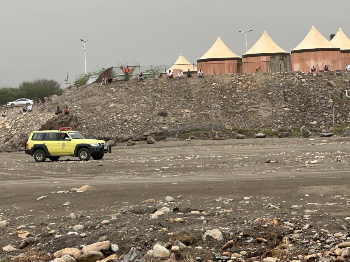 حالة مطرية على محافظات جازان وتحذيرات من سيول جارفة حالة مطرية على محافظات جازان وتحذيرات من سيول جارفة